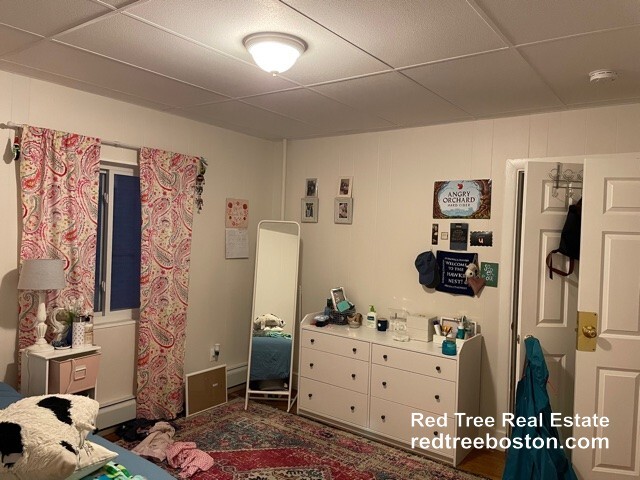 40 Orchard Rd, Unit 3 in Brookline, MA - Foto de edificio - Building Photo