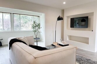 14225 Lora Dr in Los Gatos, CA - Building Photo - Building Photo