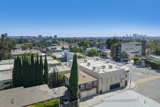 7860 Romaine St in West Hollywood, CA - Building Photo - Building Photo