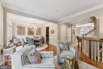 1627 Colonial Hills Dr in McLean, VA - Building Photo - Building Photo