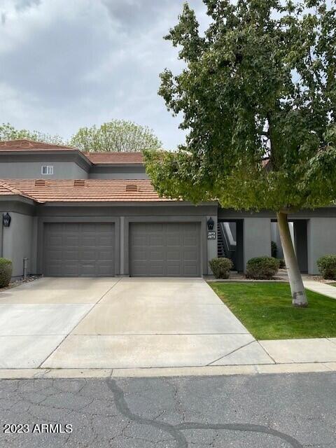property at 7401 W Arrowhead Clubhouse Dr