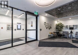 104 Garment St in Kitchener, ON - Building Photo - Building Photo