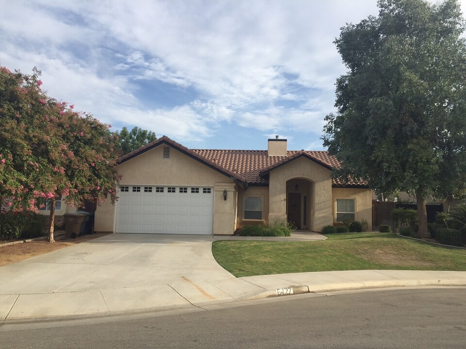 6427 New Dawn Ct in Bakersfield, CA - Building Photo