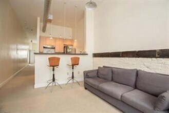 296 Meridian St, Unit 1 in Boston, MA - Building Photo - Building Photo