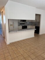 20441 NE 30th Ave in Aventura, FL - Building Photo