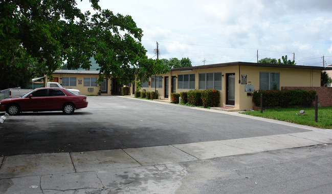 2130 SW 4th St in Miami, FL - Building Photo - Building Photo