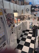 165 Winfield Ave, Unit 128 sqft Bedroom in Jersey City, NJ - Building Photo - Building Photo
