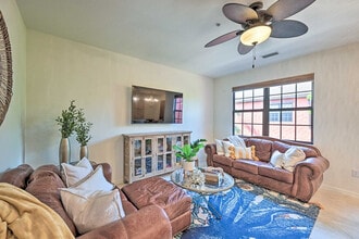 8992 Cambria Cir in Naples, FL - Building Photo - Building Photo