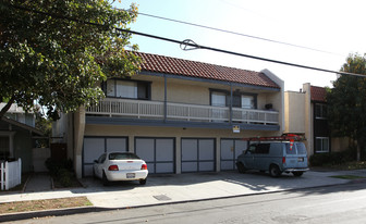 920 Loma Ave Apartments