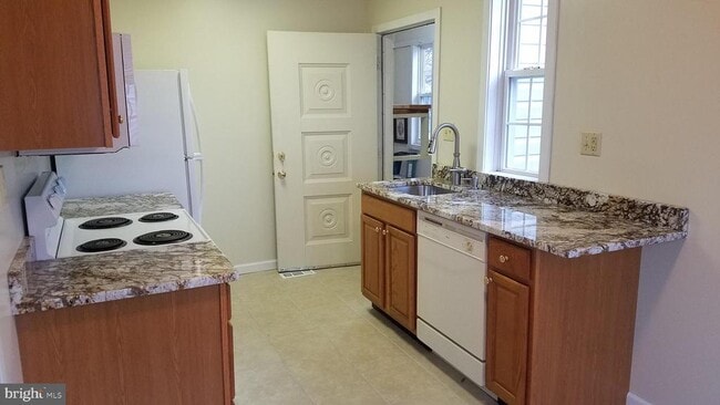 8220 Savage Guilford Rd in Savage, MD - Building Photo - Building Photo