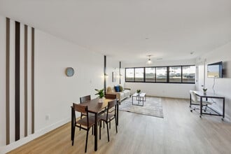 913 N Market St in Wilmington, DE - Building Photo - Building Photo