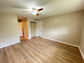 8161 SW 24th Ct in Davie, FL - Building Photo - Building Photo