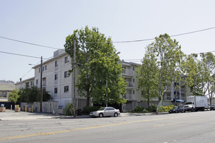 Balcourt Plaza Apartments