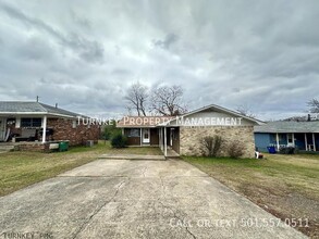 4405 Lynn Ln in North Little Rock, AR - Building Photo - Building Photo