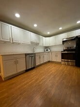 45 McCoba St, Unit 65 in Revere, MA - Foto de edificio - Building Photo