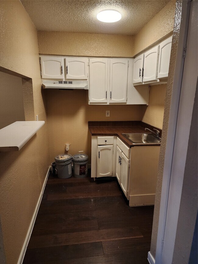 4311 Yellowstone Blvd in Houston, TX - Building Photo - Building Photo