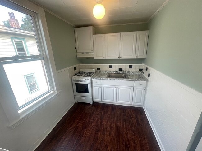 80 Rockland St, Unit 3
