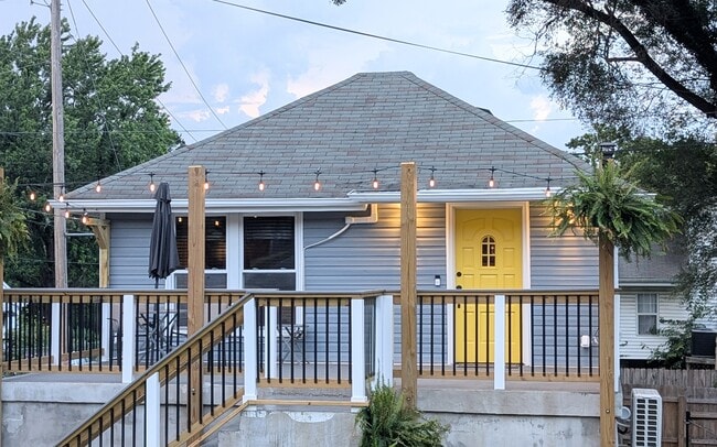 502 Arbutus Ave SE, Unit River Carriage House