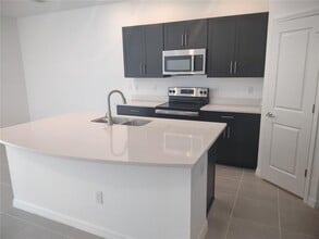 34202 Polacca Ln in Wesley Chapel, FL - Building Photo - Building Photo