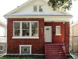 4951 W School St in Chicago, IL - Building Photo