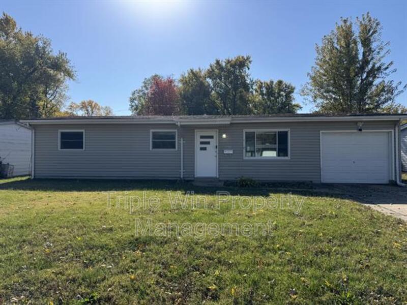 1240 Pamela Dr in Florissant, MO - Building Photo