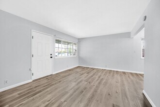 3042 Maple Ave in Oakland, CA - Building Photo - Building Photo