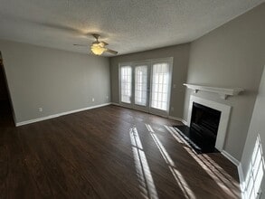 5525 Hornaday Rd, Unit B in Greensboro, NC - Building Photo - Building Photo