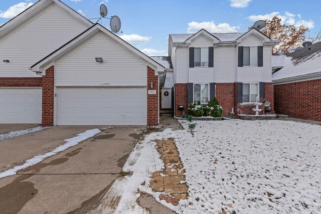 property at 3836 Lesia Dr