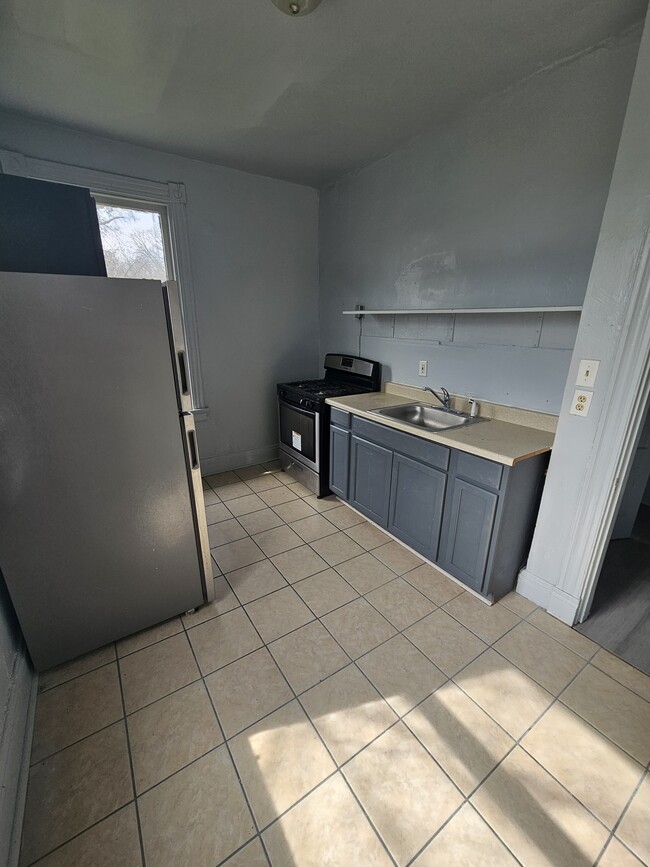 633 Hawthorne Ave in Cincinnati, OH - Building Photo - Building Photo