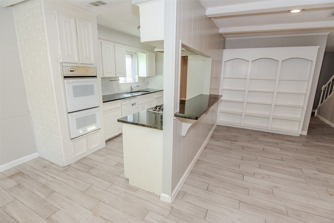 1027 Montour Dr in Houston, TX - Building Photo