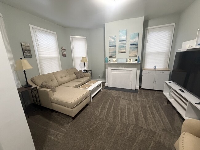 property at 829 E 27th St