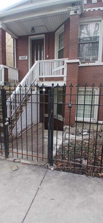 1327 N Avers Ave in Chicago, IL - Building Photo