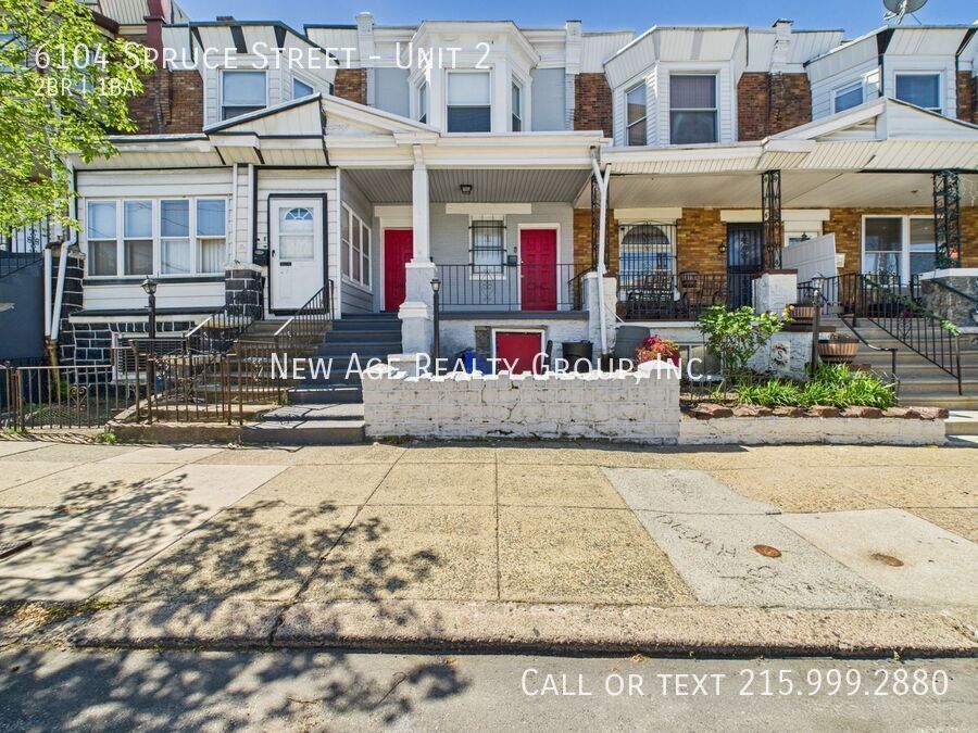 6104 Spruce St in Philadelphia, PA - Building Photo