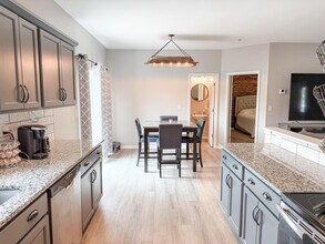 127 Rockridge Rd in Branson, MO - Foto de edificio - Building Photo