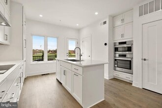 2602 Connecticut Ave NW in Washington, DC - Building Photo - Building Photo