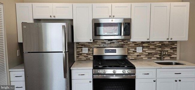 property at 2016 1st St NW