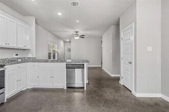 708 S Rusk Ave in Alvarado, TX - Building Photo - Building Photo