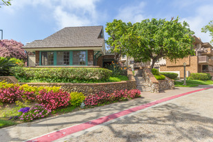 8840 Villa La Jolla Dr