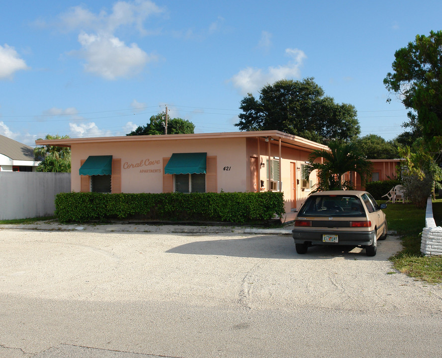 421 SE 14th St in Fort Lauderdale, FL - Building Photo