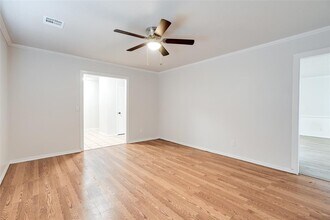 324 NE 60th St in Oklahoma City, OK - Foto de edificio - Building Photo