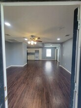 16511 W Sandy Meadows Dr, Unit B in Rosharon, TX - Foto de edificio - Building Photo