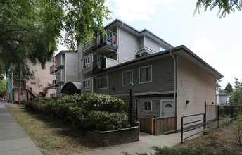 Chelsea Lane in Vancouver, BC - Building Photo - Building Photo