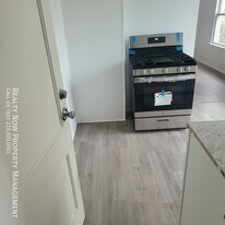 845 Royal Rd in Cleveland, OH - Building Photo