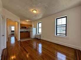 24 Rock St in Jersey City, NJ - Building Photo