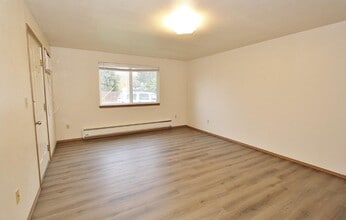 1310 Poplar St in Caldwell, ID - Building Photo - Building Photo