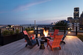 Metroline Flats in Seattle, WA - Foto de edificio - Building Photo