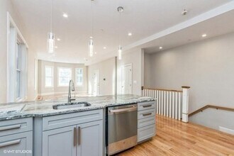 111 Hutchings St in Boston, MA - Building Photo - Building Photo