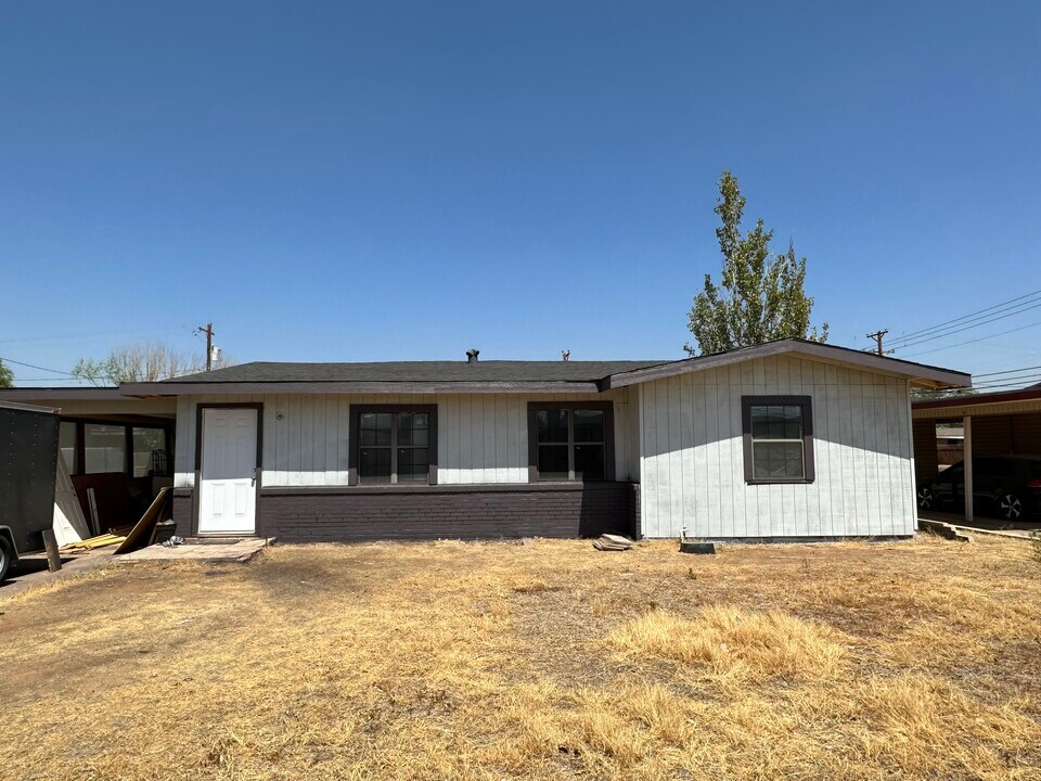 3202 Thomas Ave in Midland, TX - Building Photo