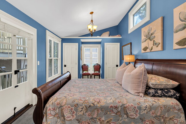 1839 Esplanade Ave in New Orleans, LA - Foto de edificio - Building Photo