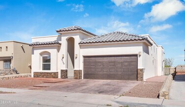 3728 Loma Jacinto in El Paso, TX - Building Photo - Building Photo